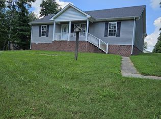 1035 Smiley Troutt Rd, Bethpage, TN 37022