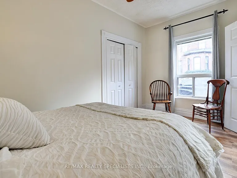 17 Foster St — Photo 14