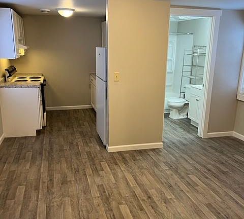 2nd image of 555 N Entrance Ave APT 2