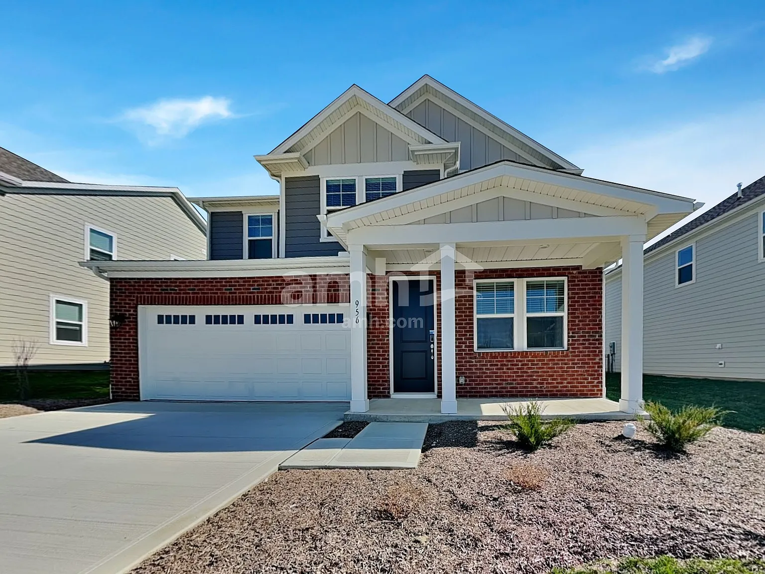 4 bed, 2.5 bath, 2293 sqft, $2,725 — Photo 1