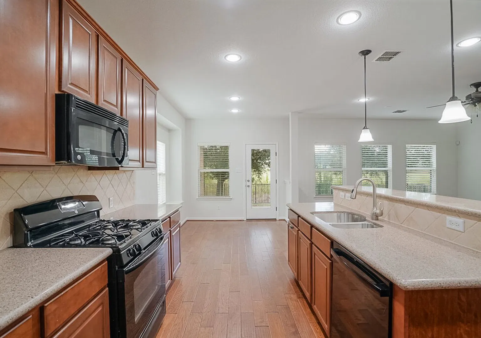 2020 Greenside Trail, Round Rock, TX 78665 — Photo 3