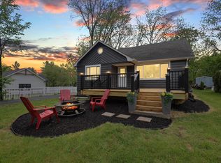 71 Menomonee St, Williams Bay, WI 53191