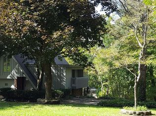 420 Solon Rd, Chagrin Falls, OH 44022