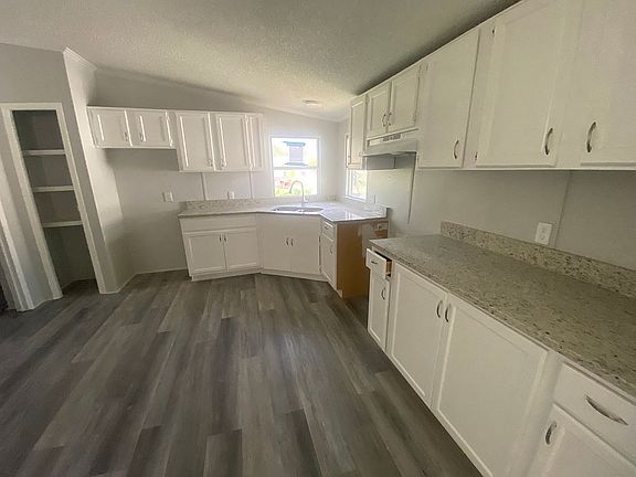 2nd image of 4702 Laura Ln