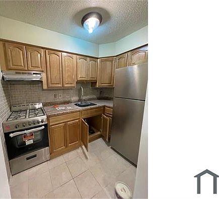 1st image of 969 E 179th St #2