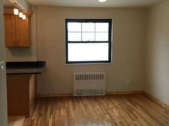 2nd image of 136-63 Jewel Ave #B2