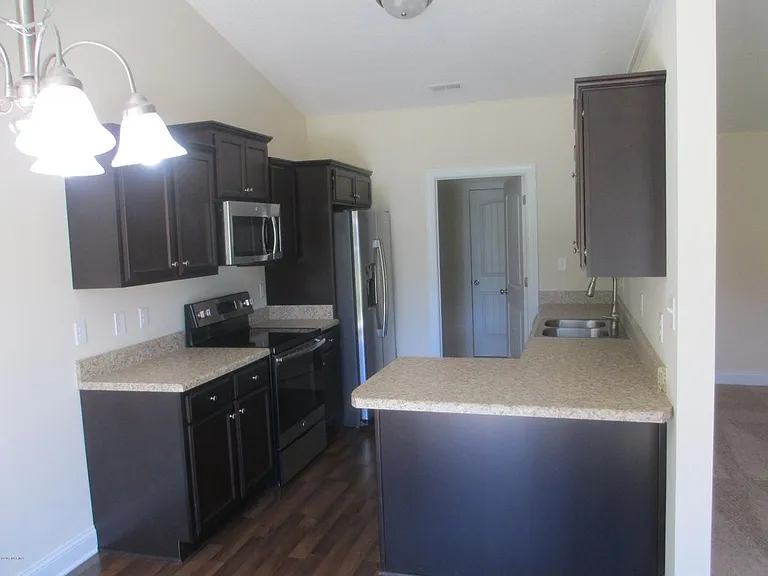 813 Fort Sumter Way — Photo 5
