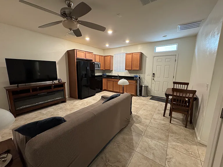 36825 N Yellowstone Dr — Photo 12