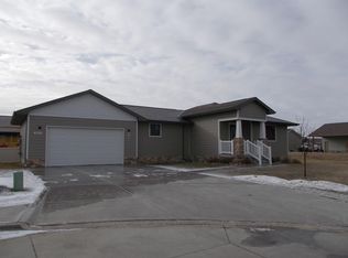 4345 Prairie Clover Cir, Grand Island, NE 68803