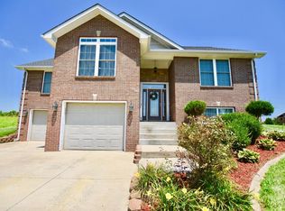 120 Poplar Wood Dr, Bardstown, KY 40004