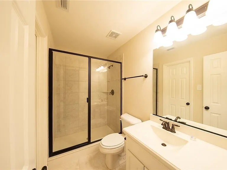 879 Grassy Shore Ct — Photo 11