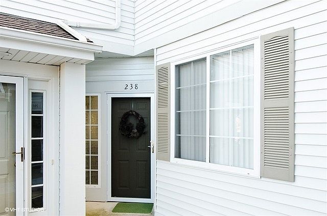 1st image of 238 Camel Bend Ct