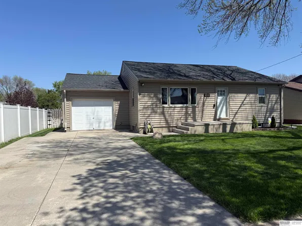 2500 E Cuming St, Fremont, NE 68025