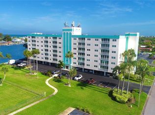 10216 Regal Dr APT 310, Largo, FL 33774