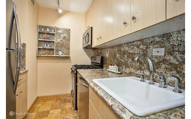 Sold by Douglas Elliman | media 11