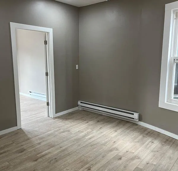 188 Bergen Ave — Photo 3