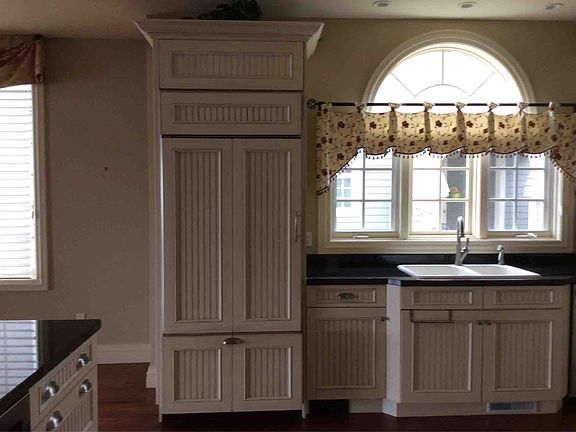 Hidden refrigerator/freezer