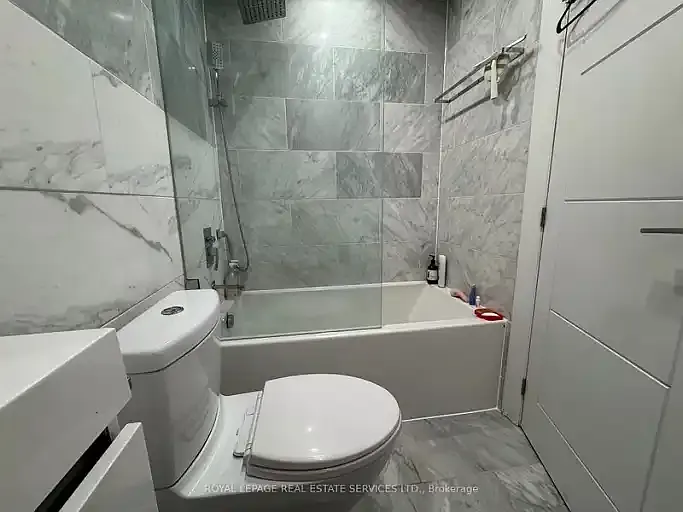 736 Dundas St E #203