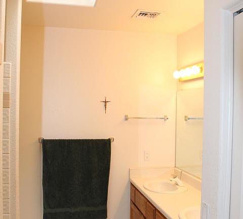 2nd image of 3331 Candlewood Dr