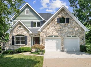 702 Springhill Ln, Cincinnati, OH 45226