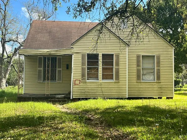 2240 Oaklawn Ave, Port Arthur, TX 77642