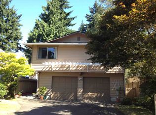 3244 NE 89th St, Seattle, WA 98115