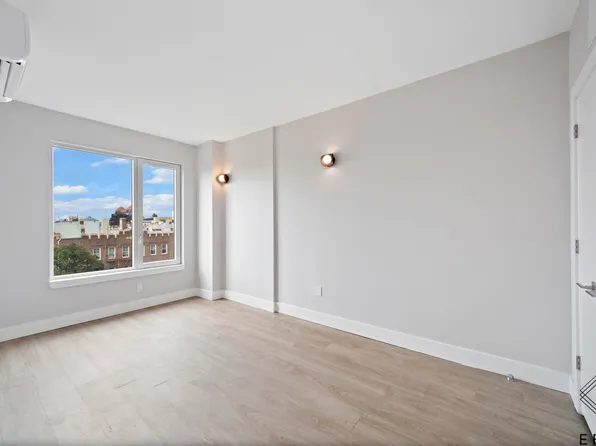 290 Linden Boulevard image 7 of 20