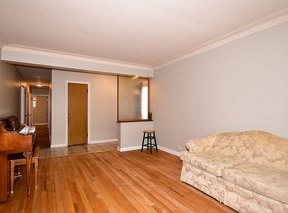 5th image of 5904 N Kimball Ave