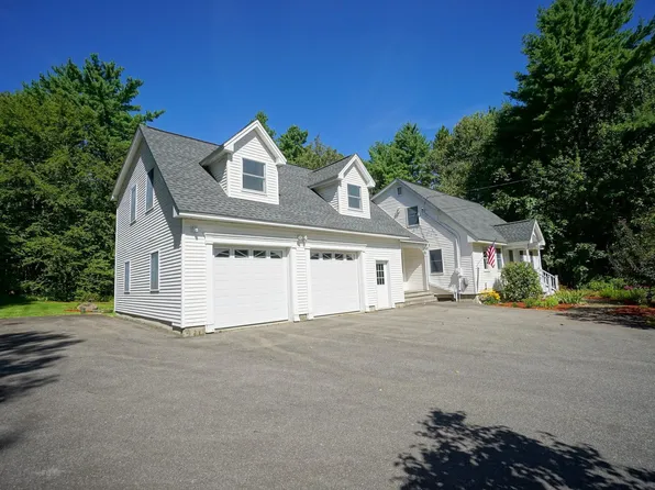 21 Chase Road, Sandown, NH 03873
