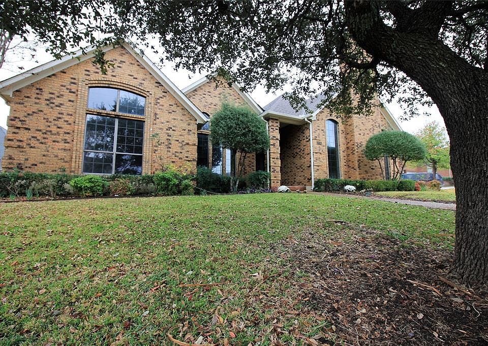 1st image of 2206 Shari Ln