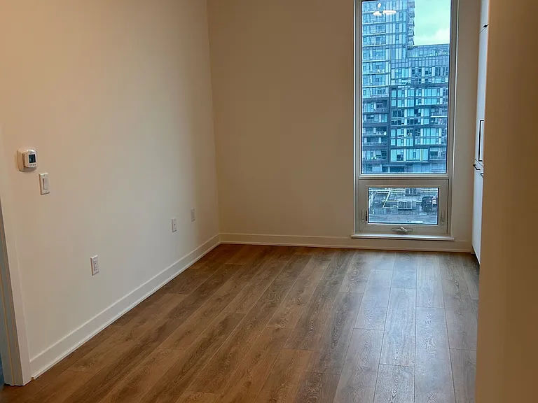 1185 Dupont St #609 — Photo 8