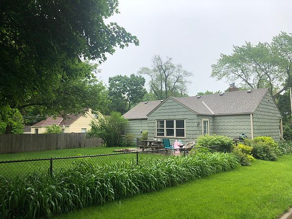 3rd image of 5218 W 55th St