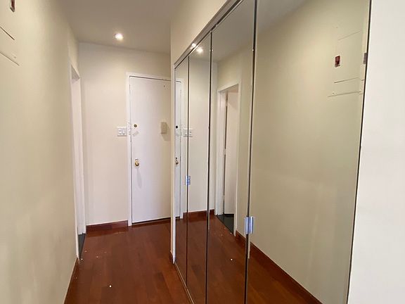 3rd image of 171 E 74th St #3W