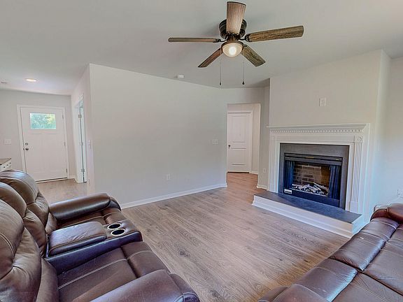 4th image of 153 Sabins Estates Dr