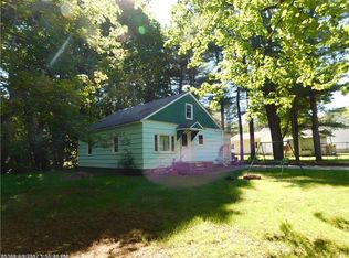11 Melvin St, Auburn, ME 04210