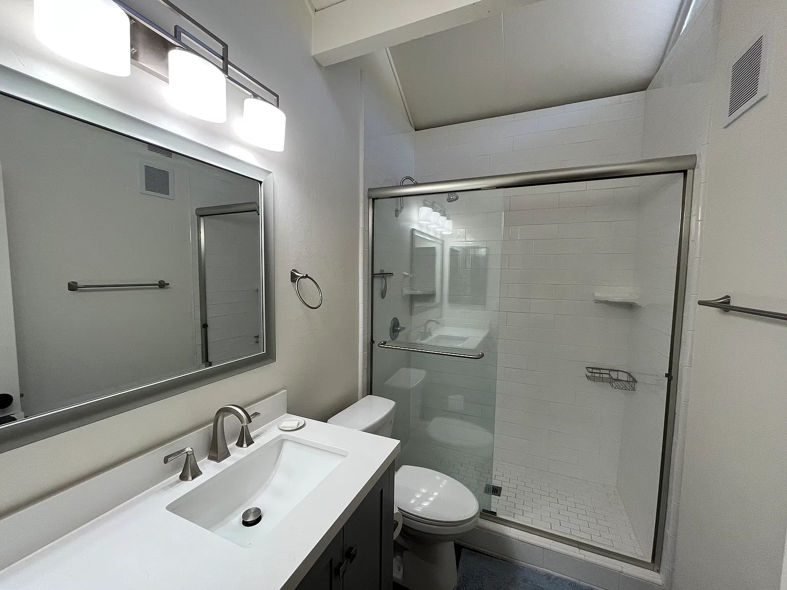 2 bed, 975 sqft, $4,150 — Photo 4