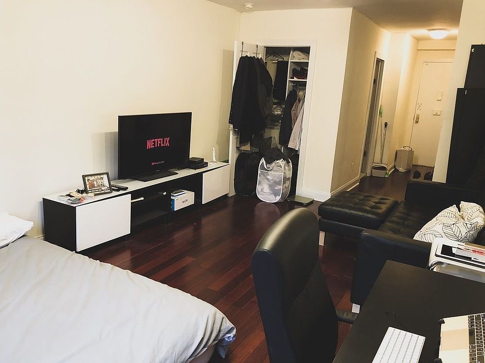 2nd image of 205 W 13th St APT 5H