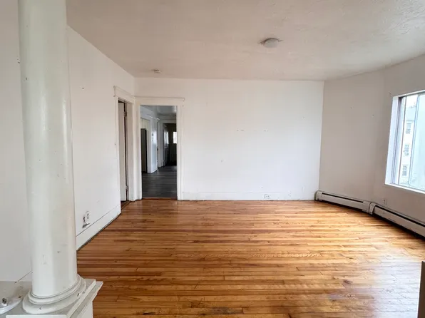 48 Plantation St, Worcester, MA