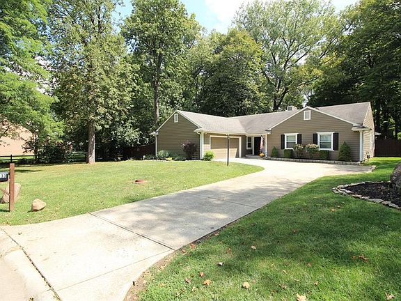 2nd image of 1133 Birnam Woods Trl