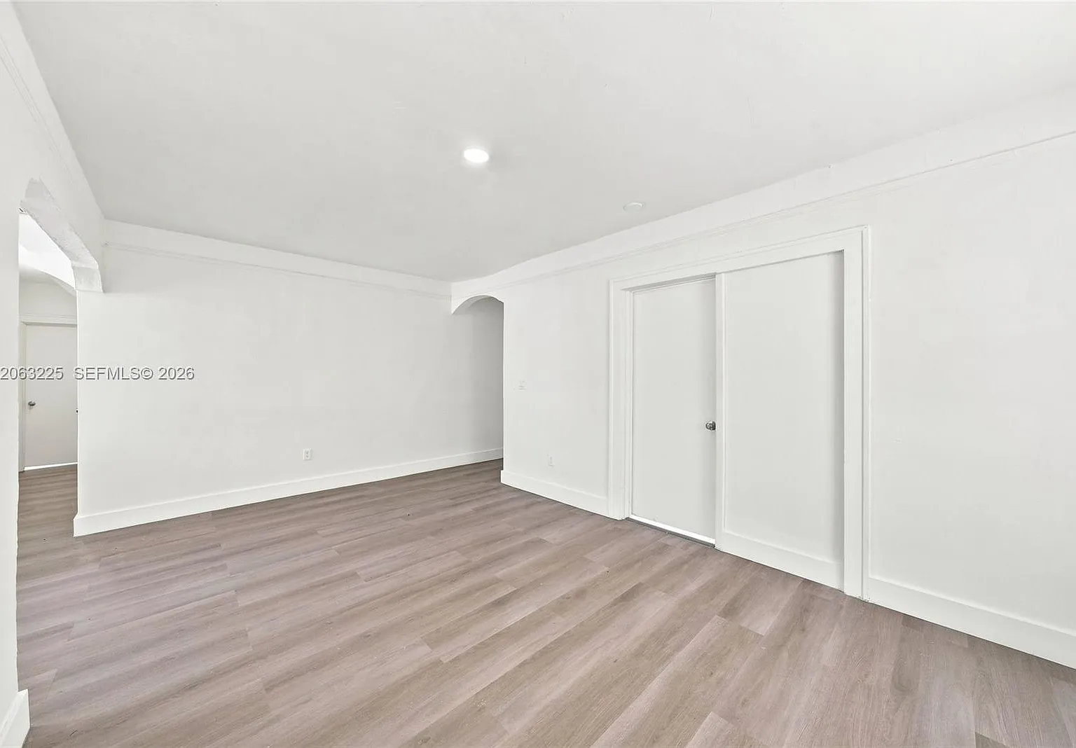 3 bed, $3,000 — Photo 4