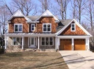 105 Harmony Dr SW, Vienna, VA 22180