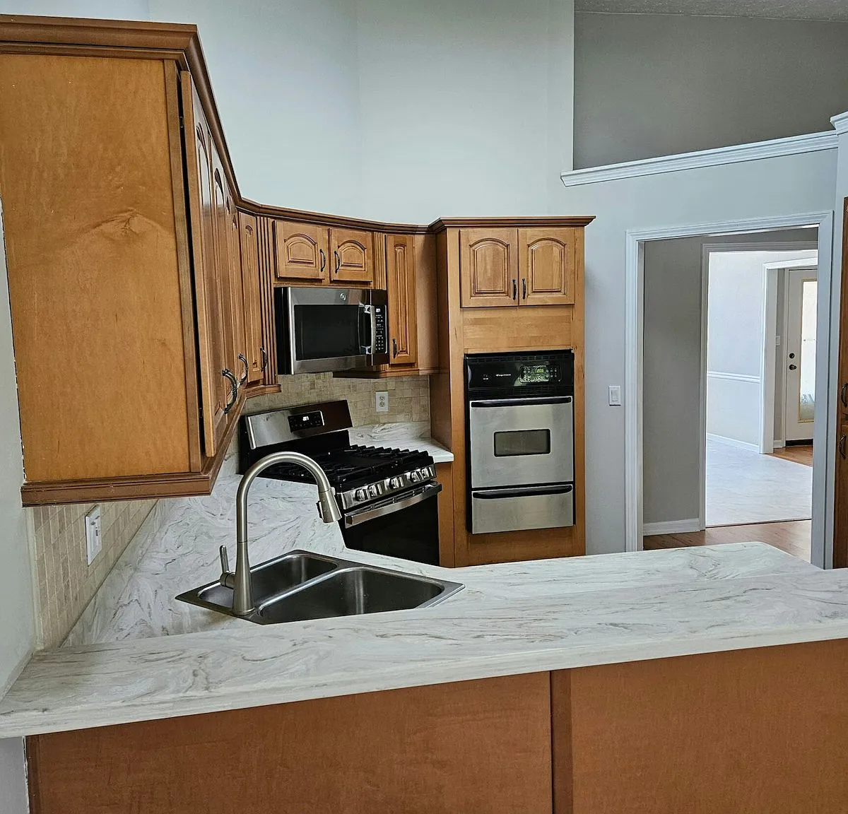 5186 Sudbury Point Ln — Photo 2