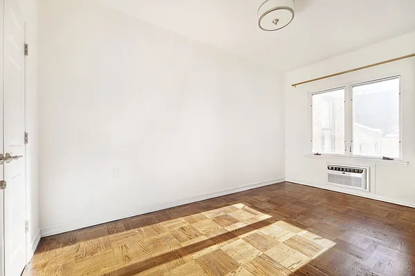 Rented by Halstead Real Estate | media 15