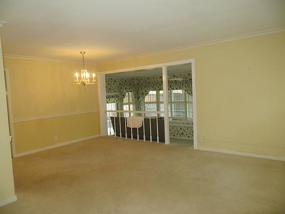 5th image of 419 Hampton Dr
