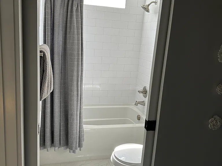 948 W Greenwood Ave — Photo 20