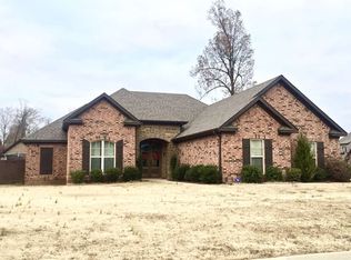 704 Smithfield Dr, Jonesboro, AR 72401