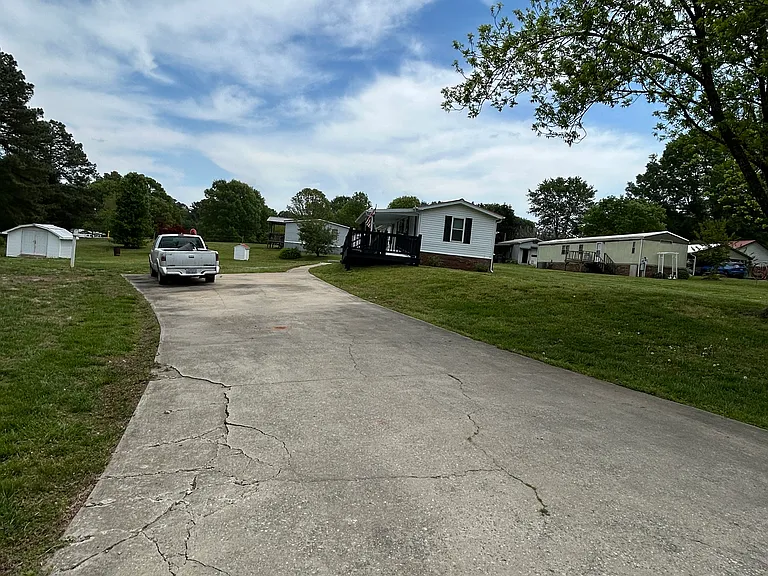 120 Eastridge Ln — Photo 4
