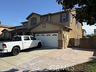 4 bed, 3775 sqft, $4,750 — Photo 2