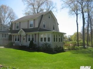 174 E 17th St, Huntington Station, NY 11746