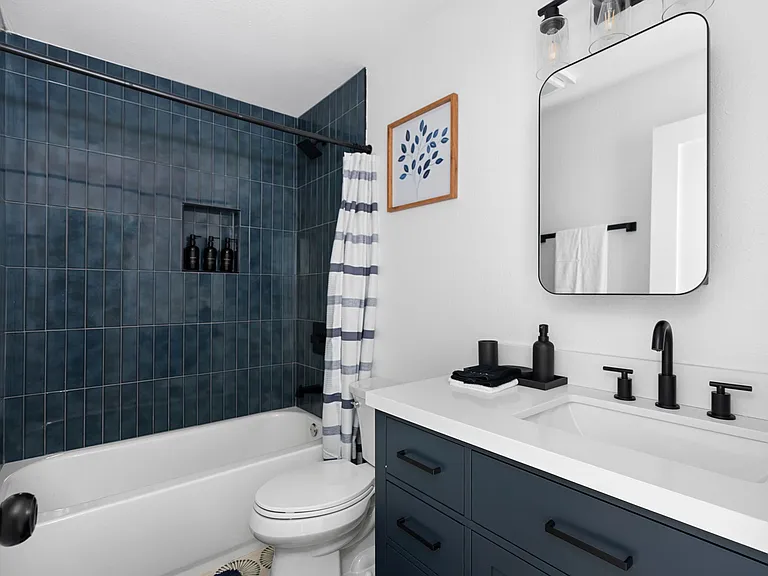 1323 Southport Dr #D — Photo 14